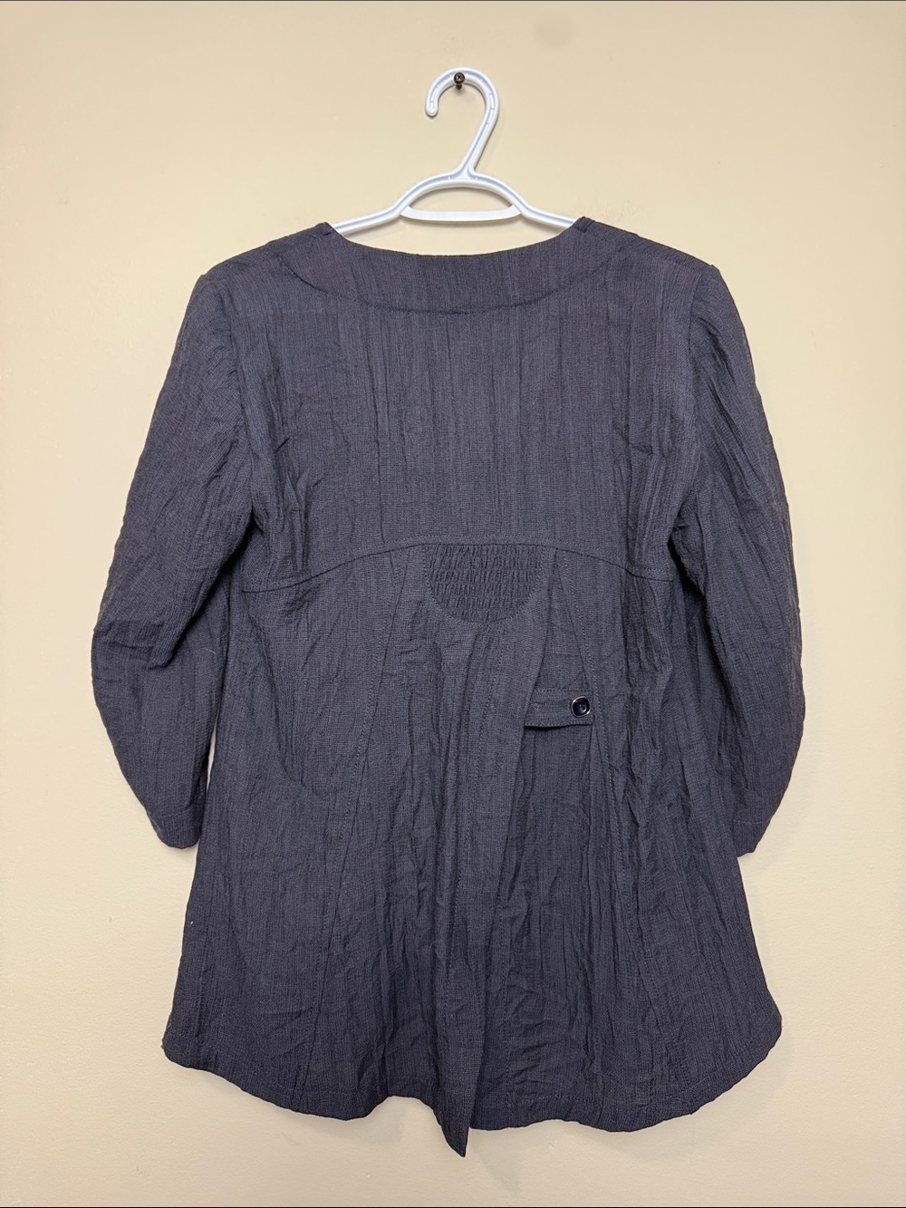 Vex Collection Ruffle Front Lightweight Tunic Top Size M - Picture 3 of 8